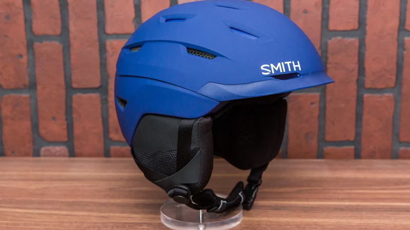 The UNIT 1 Ski Helmet: Wireless audio & walkie-talkie