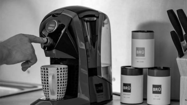 BRÜ: Автоматическая машина для заваривания чая