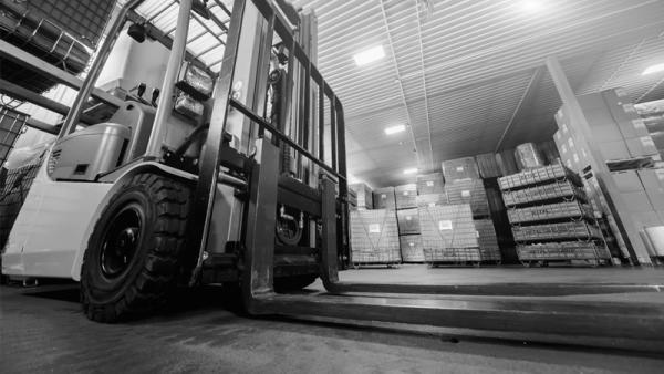 Omnidirectional forklift simplifies material handling within the warehouse